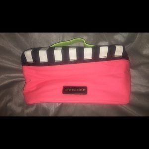Victoria's Secret Bags - Victoria's Secret Makeup Bag Victoria's Secret Bags - Victoria's Secret Makeup Bag